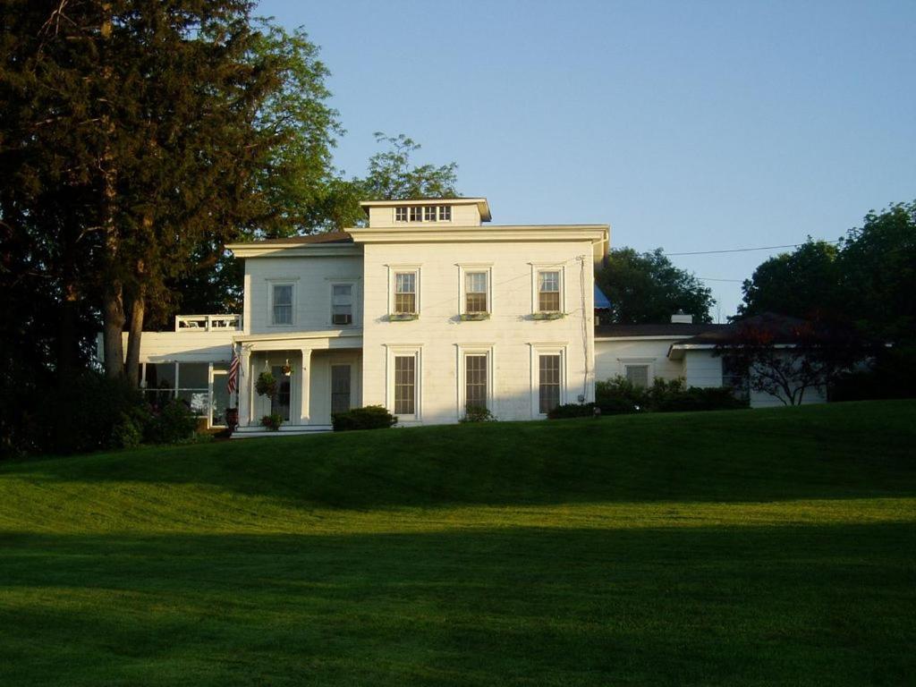 The Cupola Above Seneca Montour Falls Exterior photo